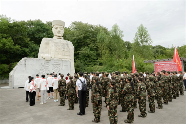 “吳大澂收複國土紀念”揭牌暨延邊州2024年“全民國防教育月”活動啟動儀式舉行_fororder_吉林揭牌3