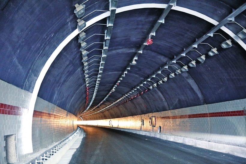 輝白高速公路將於10月末全線建成通車