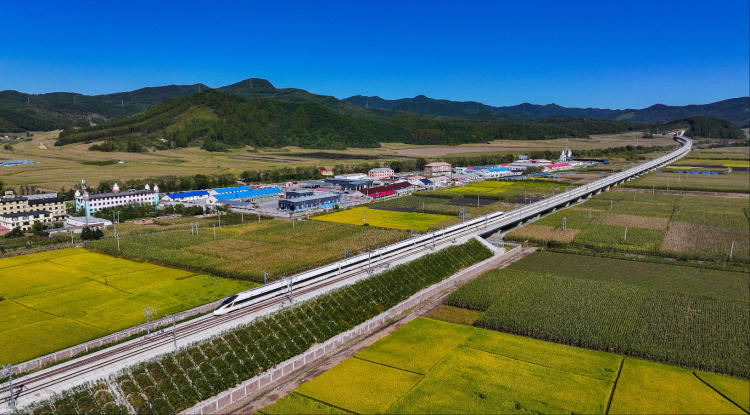 沈白高鐵鋪就振興發展康莊大道