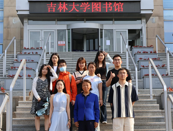 第四屆吉林省“最美退役軍人”金春雨:軍魂永駐顯本色 躬身教研育桃李_fororder_吉林退役金春雨2