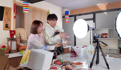 延吉“延延友禮”助農直播助力農特産品“雲端”熱賣
