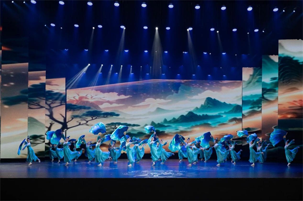 延吉《山河入畫來》節目表演驚艷亮相全國中小學生書畫比賽頒獎會_fororder_吉林山河