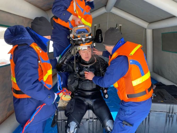 (最美軍人專題)中國退役軍人丨劉亮:從“橄欖綠”到“火焰藍”,依然是向險衝鋒的戰士