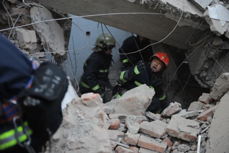 (最美軍人專題)中國退役軍人丨劉亮:從“橄欖綠”到“火焰藍”,依然是向險衝鋒的戰士