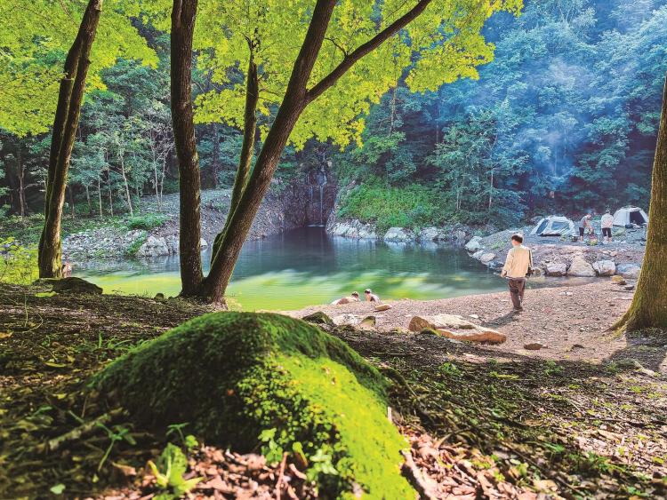 吉林市石匣溝：草木蔥蘢 碧泉如玉