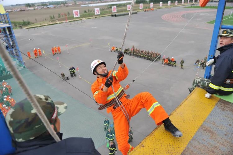 (最美軍人專題)中國退役軍人丨劉亮:從“橄欖綠”到“火焰藍”,依然是向險衝鋒的戰士