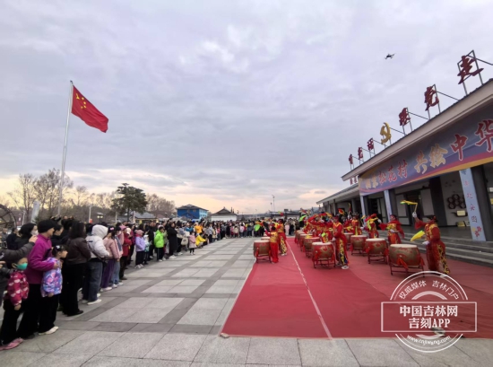 安圖縣舉辦“來多彩延邊 探邊境春韻 相聚松花村 共繪中華情”“五一”文旅體驗活動