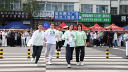 2025高考首日 延吉3513名考生提筆逐夢