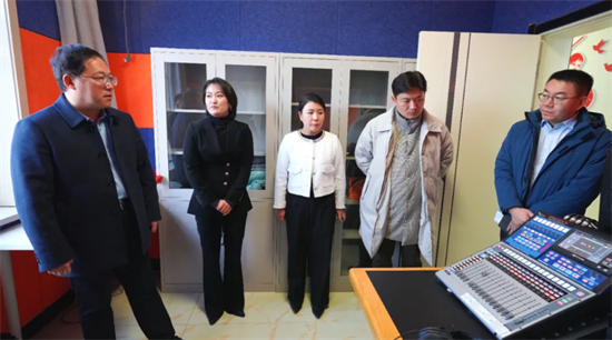 圖們市委書記孫東升到圖們市委宣傳部、旅投公司、市文化館開展調研_fororder_吉林調研1