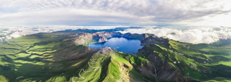 守護綠水青山 繪就生態畫卷——長白山65年保護與發展實踐_fororder_202510279a9dac3c4af64cd8ba8e5d9057ad91fe_202510275dc54529e3e74c8886e473db8d9b366e