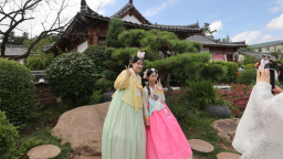 暑期，延吉中國朝鮮族民俗園旅拍再火