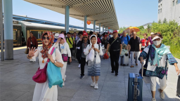 首趟“銀齡樂遊·鮮到延邊”銀發旅遊專列抵達延吉