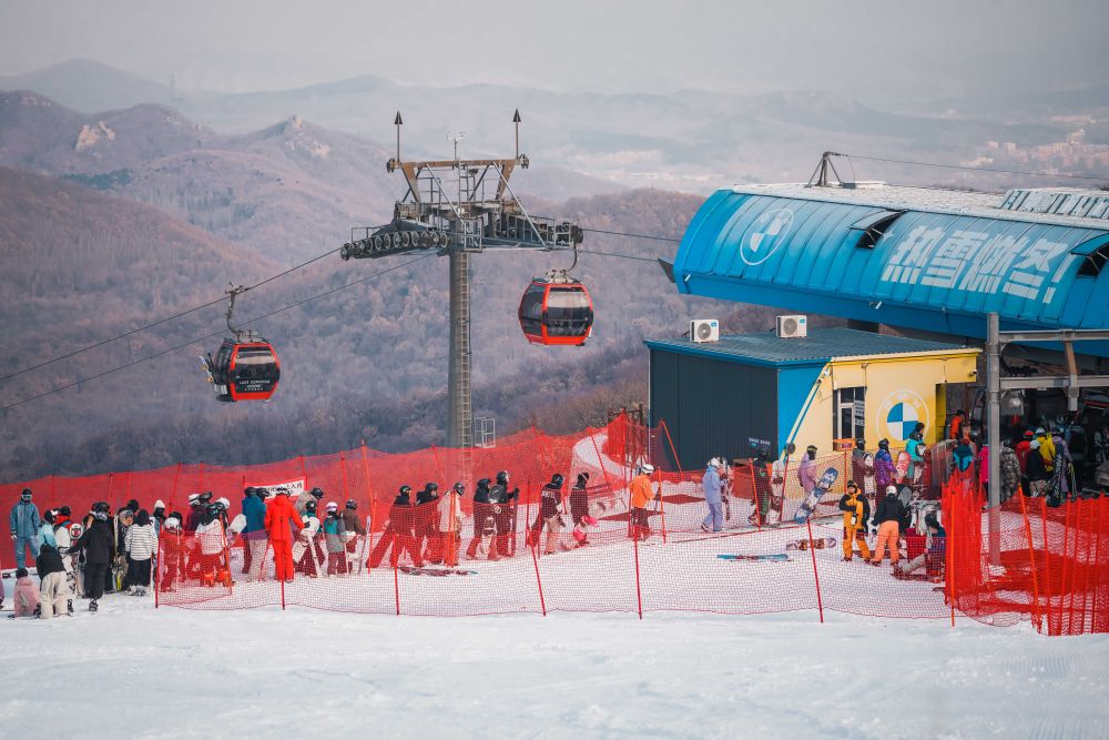 普及冰雪運動 鼓勵帶薪休假——吉林設立“冰雪假期”