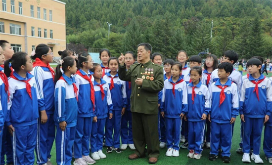 第四屆吉林省“最美退役軍人”金萬春:用足跡刻英名 用聲音傳紅魂_fororder_退役軍人金萬春3