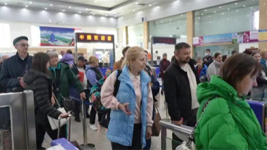 “五一”假期 琿春口岸迎來俄羅斯遊客入境高峰_fororder_吉林琿春