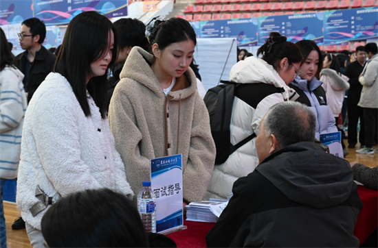 吉林省2026屆外語外貿類畢業生就業洽談會在吉林外國語大學舉行_fororder_微信圖片_20251103110118_366_62