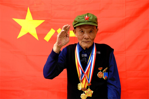 抗戰老兵劉慶恩：從戰場通訊兵到紅色血脈傳承者_fororder_吉林老兵劉慶恩1