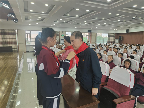 第四屆吉林省“最美退役軍人”楊海波：26載軍旅鑄忠誠 21年公益傳薪火_fororder_退役軍人”楊海波2