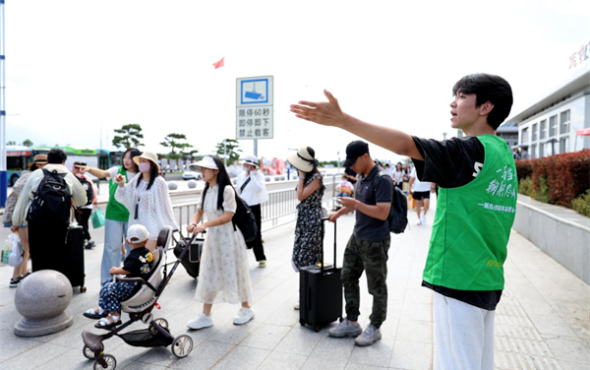 志願服務暖旅途 文明延吉展風采