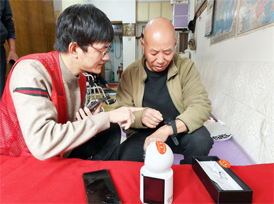 延吉：居家養老上門服務 暖心守護312名老人_fororder_吉林居家養老