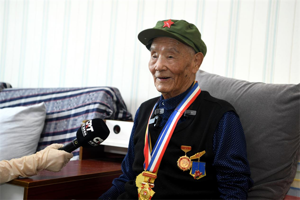 抗戰老兵劉慶恩：從戰場通訊兵到紅色血脈傳承者_fororder_吉林老兵劉慶恩2