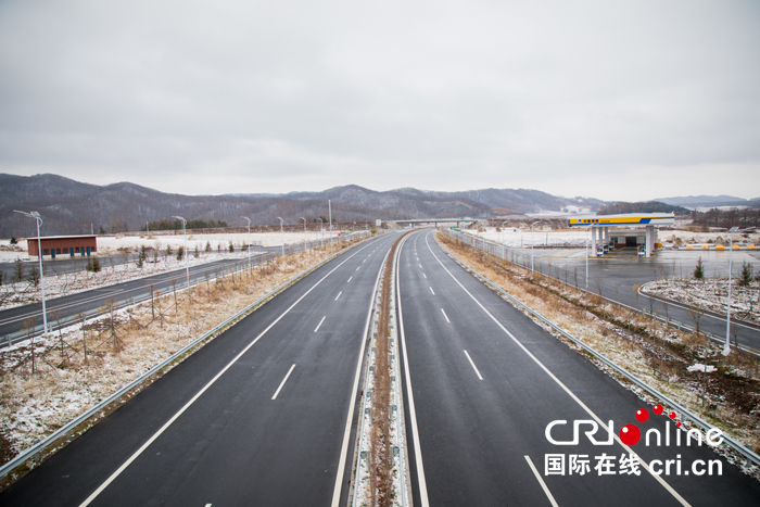 04【吉林】【原創】【CRI看吉林（標題+摘要）】【圖説吉林】【社會民生（圖）】【關東黑土（通化）】【移動版（圖）】吉林省輝白高速公路正式通車