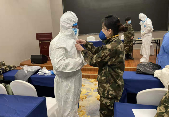 15【吉林供稿】吉林省中醫藥援鄂醫療隊抵達武漢市