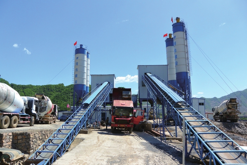 開道崇山峻嶺間——三道溝至錯草公路渾江段建設