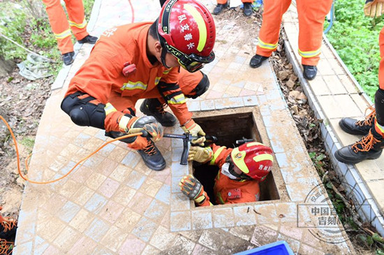 吉林省消防救援總隊跨區域地震救援72小時實戰演練圓滿收官