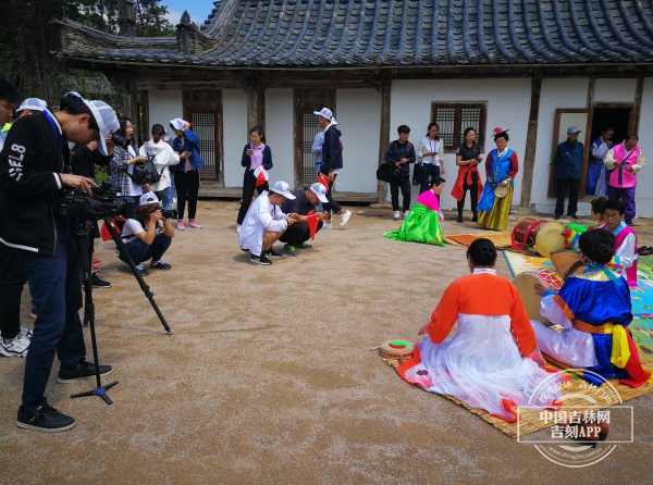 2019“V遊延邊·發現精彩”媒體團走進中國朝鮮族民俗園
