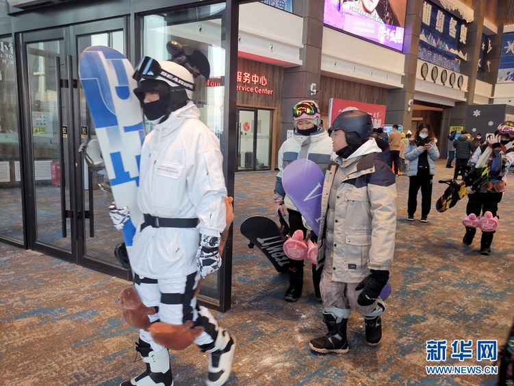 “冰雪吉林e起嗨”長春市站：冰雪新天地+天定山滑雪場中品“冬味”_fororder_2