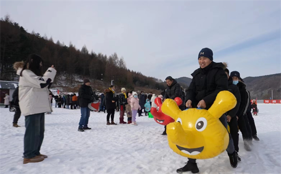 延邊州安圖縣舉辦“健康吉林 樂動冰雪”第六屆全民上冰雪活動_fororder_圖片8
