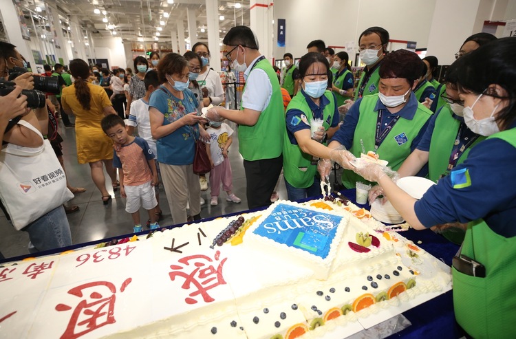 （B 財經圖文 三吳大地南京 移動版）南京山姆會員店請來“米其林大廚”教市民做美食