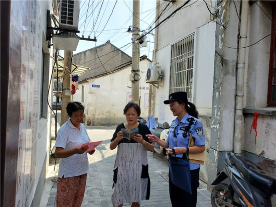 平臺問題 昨日稿件重傳（B 平安江蘇列表 三吳大地蘇州 移動版）蘇州社區民警彭美琳：腳踏實地辦實事