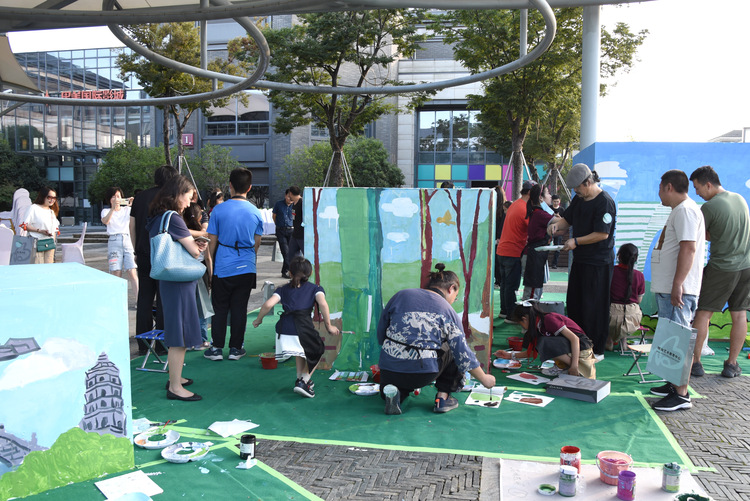 （B 文娛列表 三吳大地蘇州 移動版）蘇州工業園區第四屆“美術走近你·藝術進社區”活動啟幕