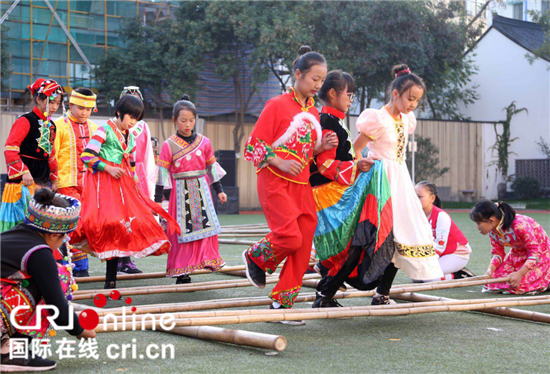 （原創 本網專稿 三吳大地南京 移動版）南京朝天宮民族小學舉辦民族風情節（條目標題是：）南京朝天宮民族小學舉辦民族風情節