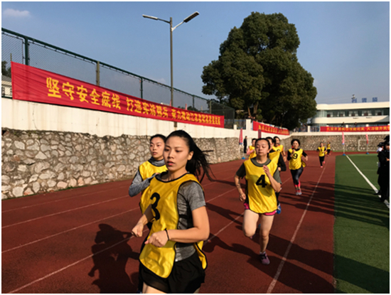 急稿（供稿 平安江蘇圖文 CHINANEWS帶圖列表 移動版）江蘇監獄系統民警崗位練兵技能比武競賽在常州監獄舉行（列表頁標題）江蘇監獄系統民警崗位練兵技能比武競賽舉行