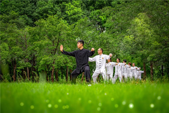 （B 財經 三吳大地無錫）紅豆杉健康科技連續9年榮列“農業産業化國家重點龍頭企業”名單