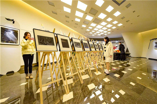 （有修改）（文娛列表）創意閱讀空間 “建鄴書房”品牌首次落地酒店