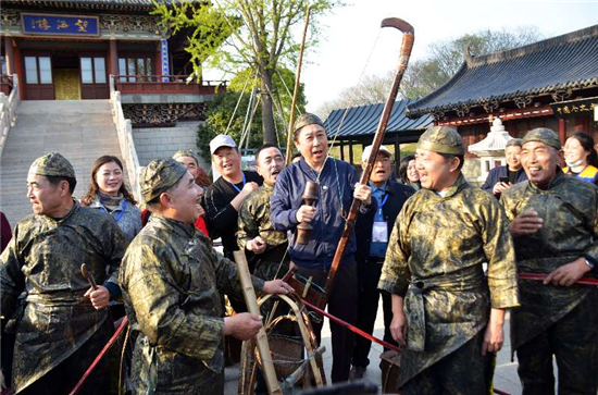 泰州舉辦“歡樂鳳城河 幸福水天堂”相聲專場演出_fororder_圖片6