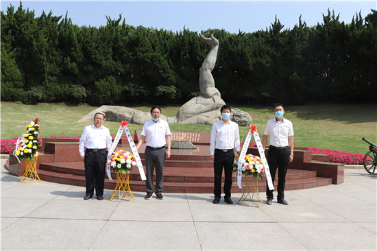 中建三局科創公司華東公司員龍華烈士陵園開展主題黨日活動_fororder_圖片18