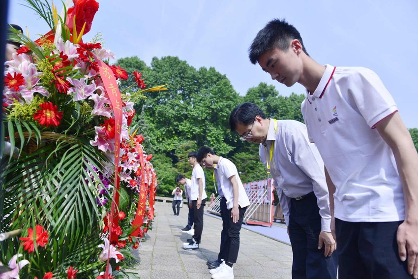 （供稿 教育列表 三吳大地南京 移動版）江蘇“青年紅色築夢之旅”活動啟動 優秀涉農創業項目與企業簽約（列表頁標題）江蘇“青年紅色築夢之旅”活動啟動