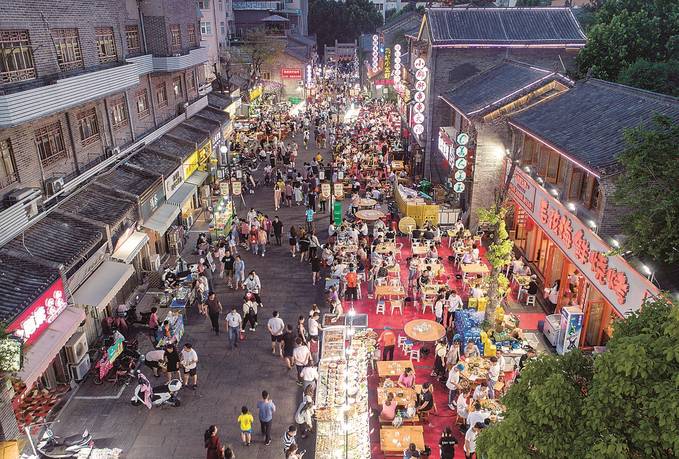 連雲港：探索打造商業街區 推動全域旅遊的發展