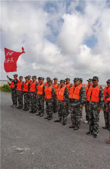 啟東民兵一線抗擊“煙花”_fororder_9