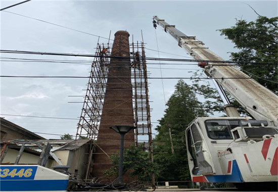 無錫市濱湖區馬山街道：拆除危舊煙囪 保障居民安全_fororder_圖片1