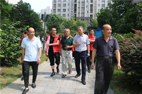 蘇州市滸墅關龍華社區搭起“伏櫪”平臺激發“銀輝”力量_fororder_4