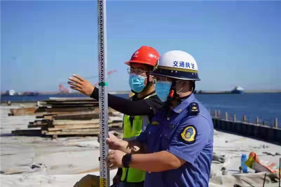 “江海戰狼”的“別樣節日”——記南通市交通運輸綜合行政執法支隊“國慶”特殊主題黨日活動_fororder_10