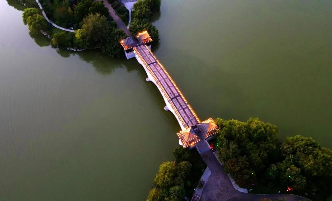 徐州市泉山區：秋染雲龍湖 景色美如畫