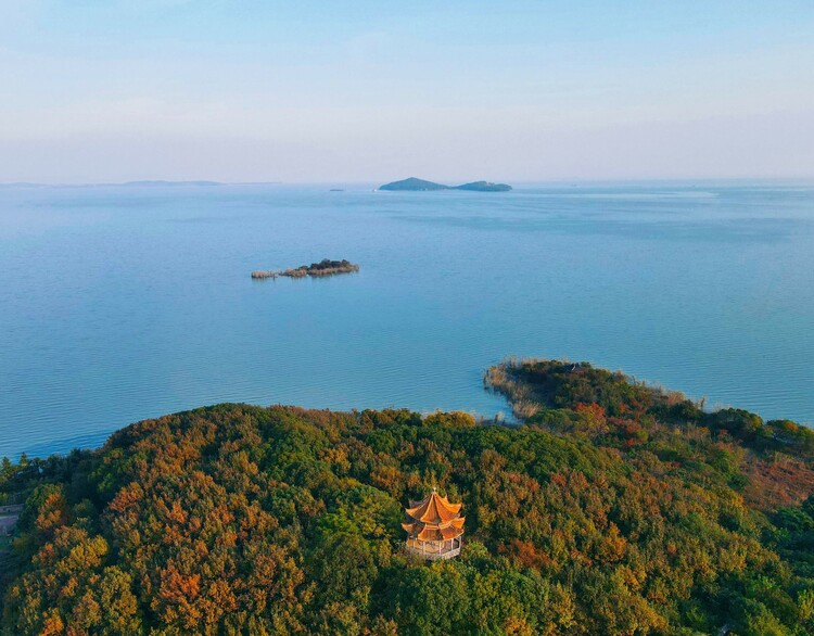 無錫濱湖：湖光瀲艷映山色 醉美風景入畫來