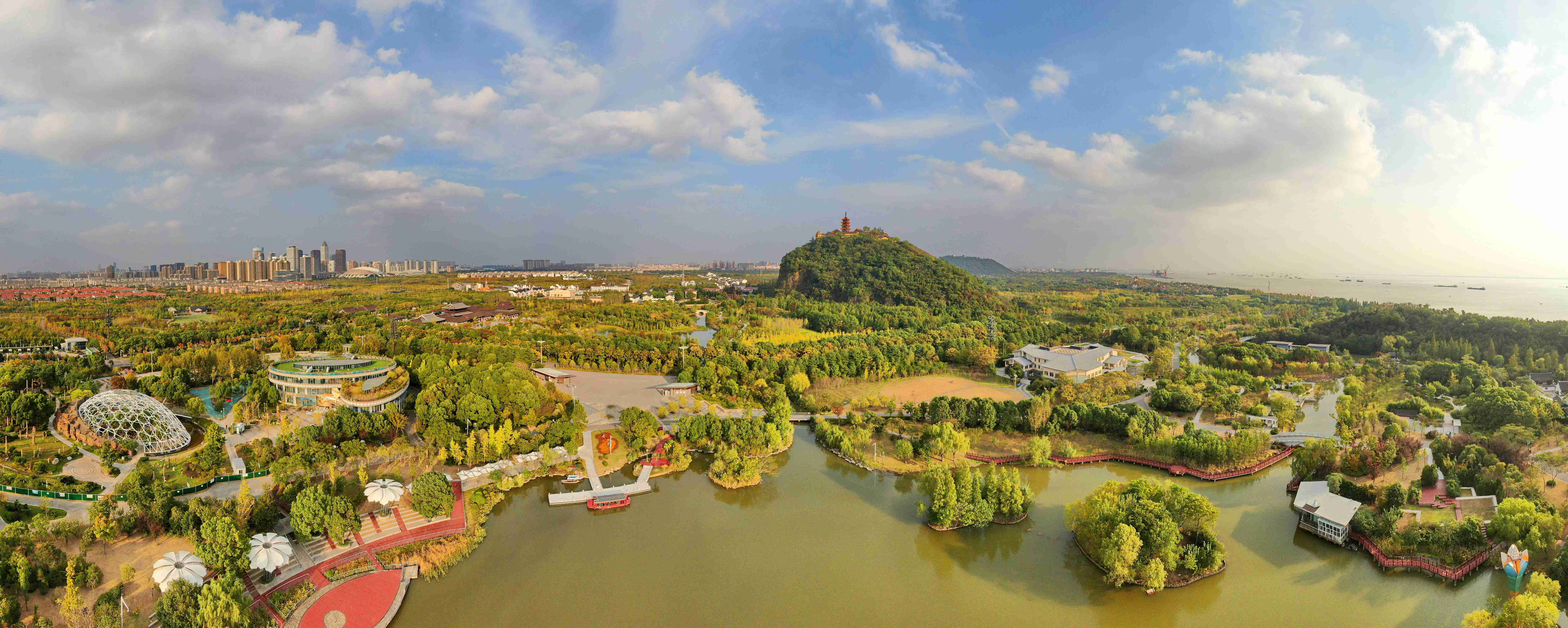 南通：狼山國家森林公園秋色如畫